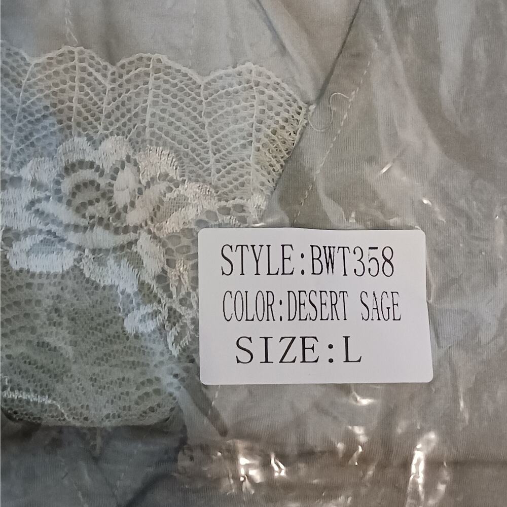 POL Desert Sage Lace V Neck Top NWT Size Large - Picture 11 of 13